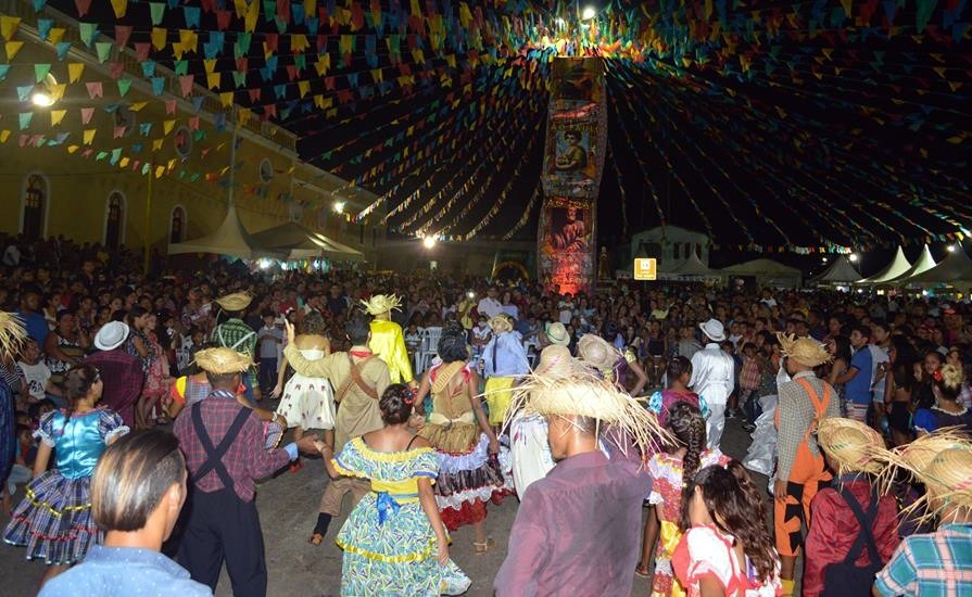 JUNHO É MÊS DE FESTAS JUNINAS